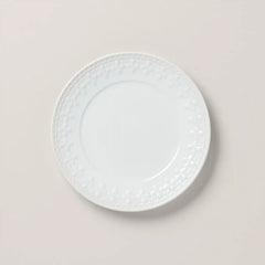 Chelse Muse Fleur White Accent Plate