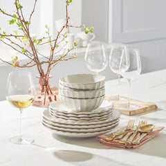 French Perle Scallop White 4-Piece Place Setting