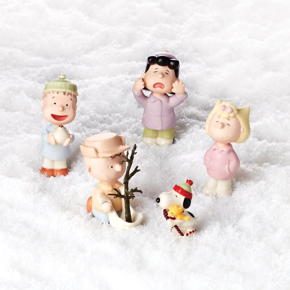 Peanuts A Charlie Brown Christmas 5-Piece Figurine Set