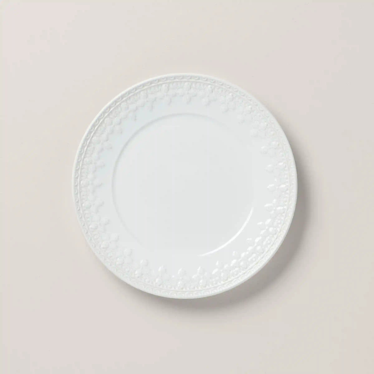 Chelse Muse Fleur White Accent Plate